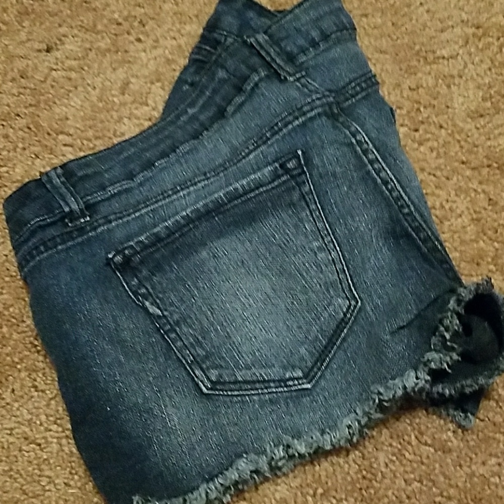 Shorts - Picture 2 of 2